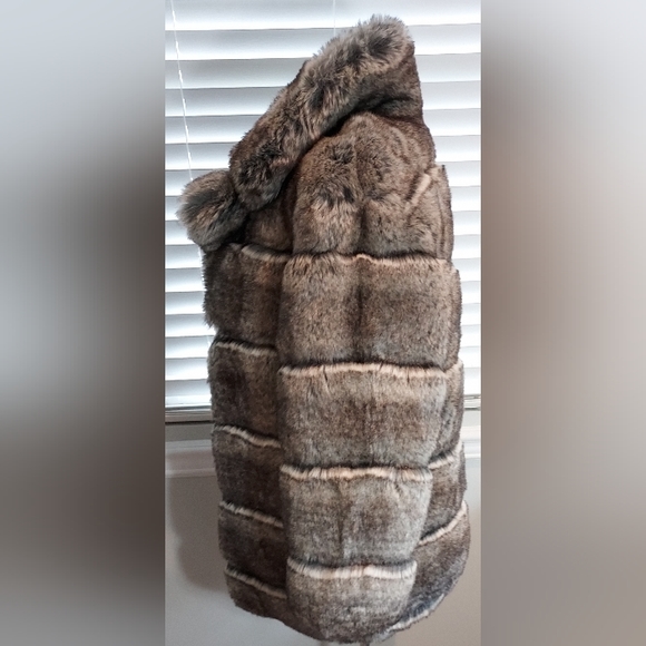 Black Label Faux Fur Long Sleeve Heavy Winter Jacket NWOT - Picture 2 of 10